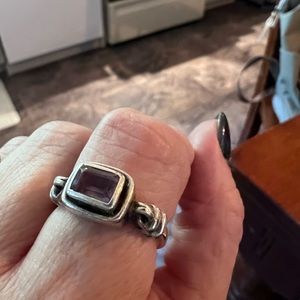 listing-status-banner